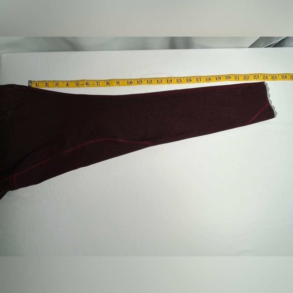 Lululemon Women’s Tight Stuff II-Reflective Details on Bottom of Leggings-Size 8 - Picture 12 of 12